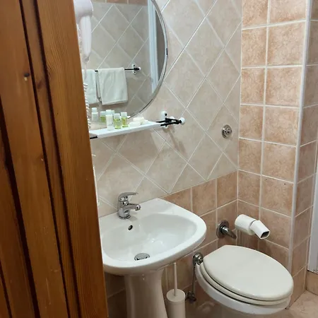 Hotel La Genziana 2*